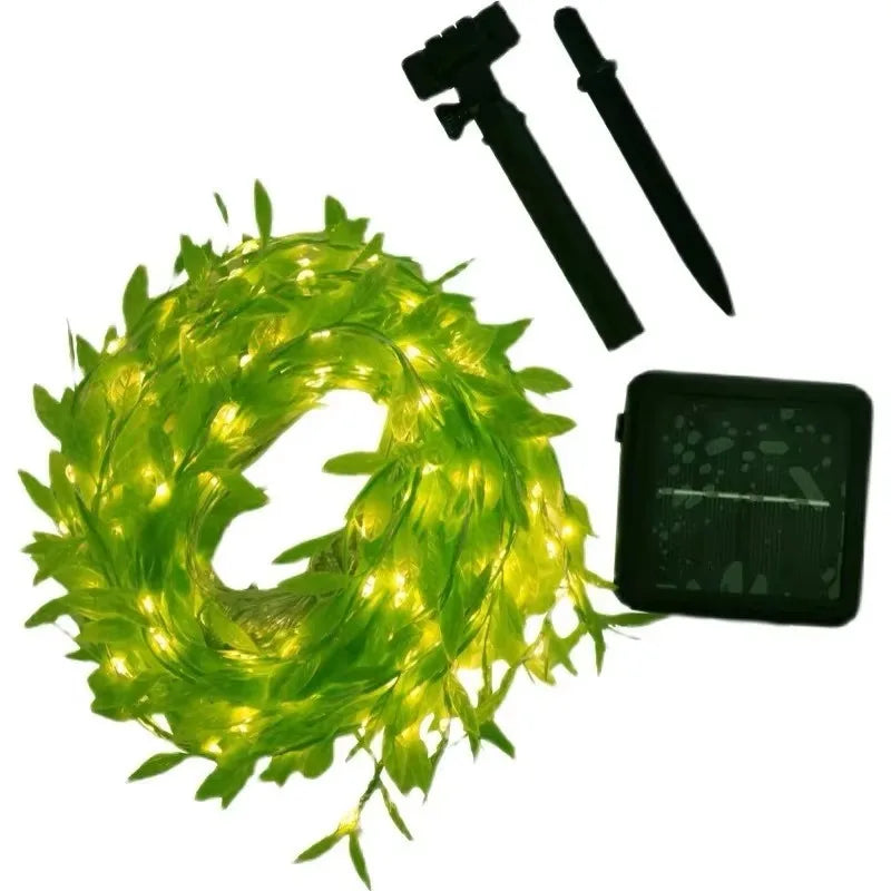 Ketta - Solarbetriebene Lichterkette mit Blumen und Blättern