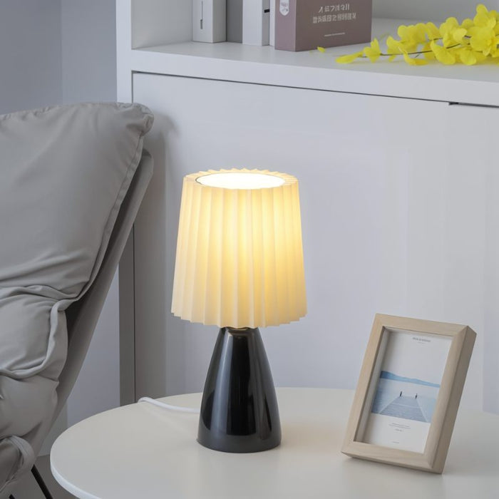 Funktionale - LED-Tischleuchte im Mid-Century-Stil