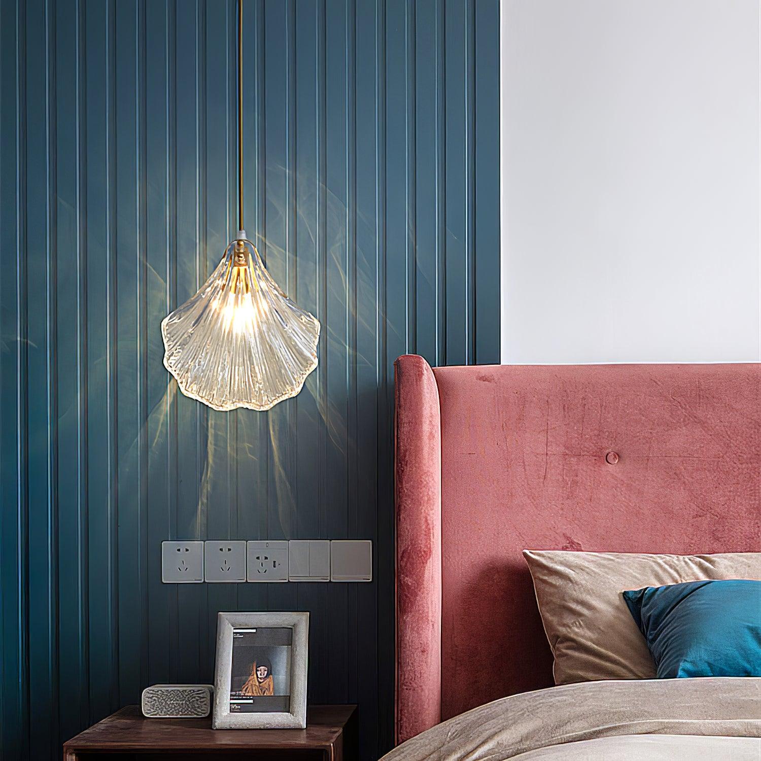 Shell“ - Mini-Pendelleuchte Shell aus Messing und Glas