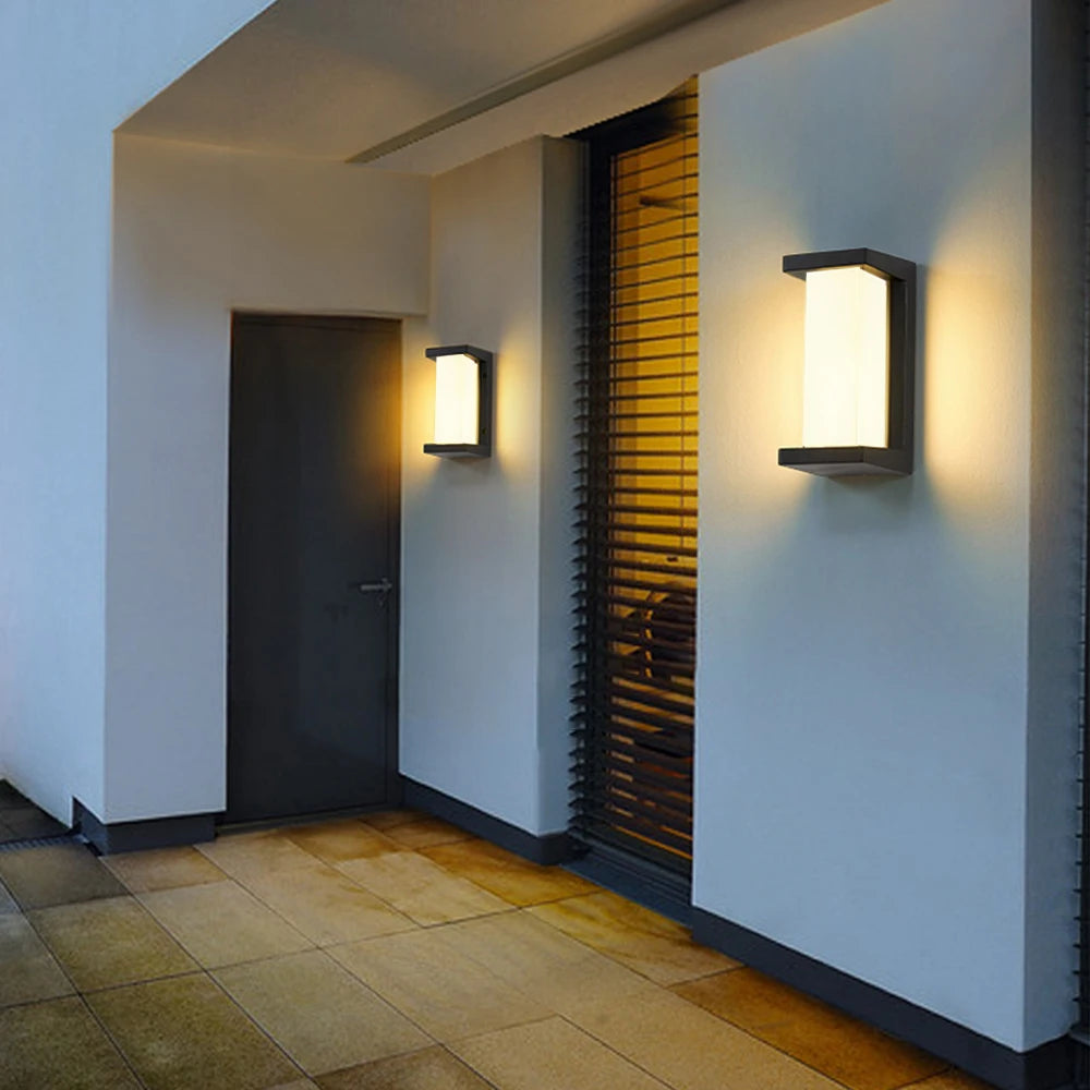 Natura - IP65 LED-Außenwandleuchte mit Radarsensor