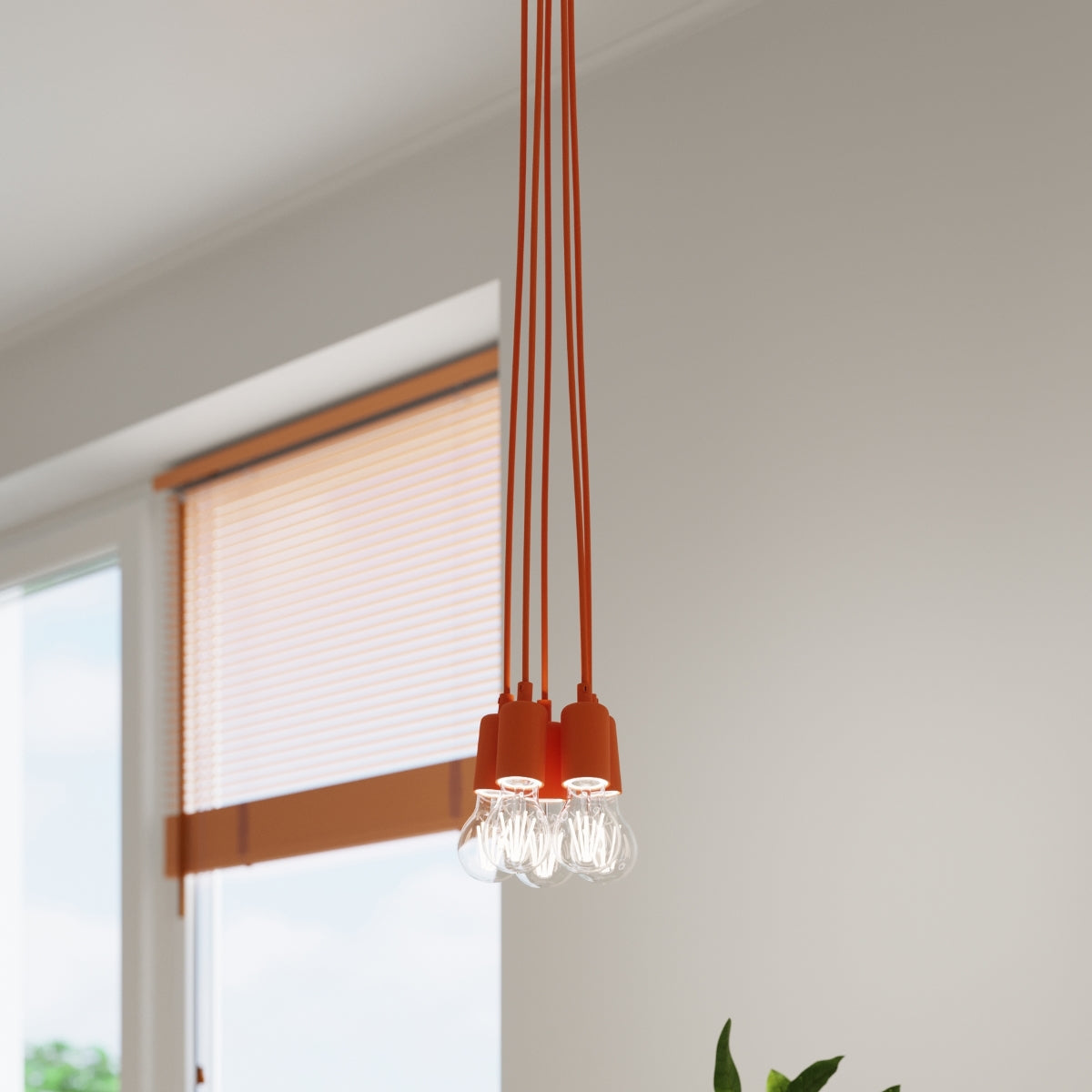 Minimalistische - orangefarbene Pendelleuchte