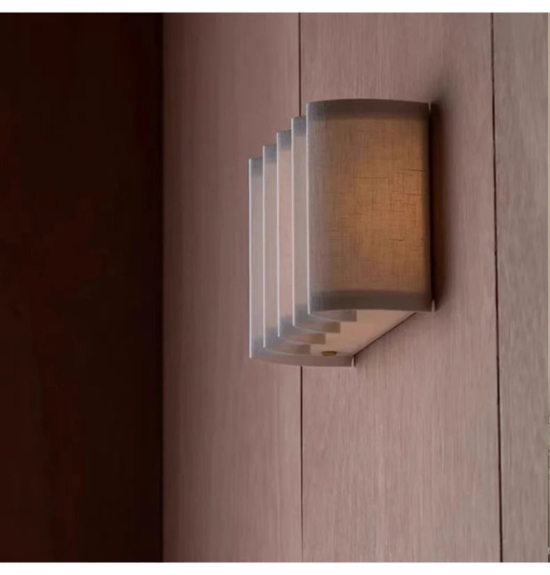 Murano - Wabi-Sabi-Stoffwandleuchte in Weiß mit LED