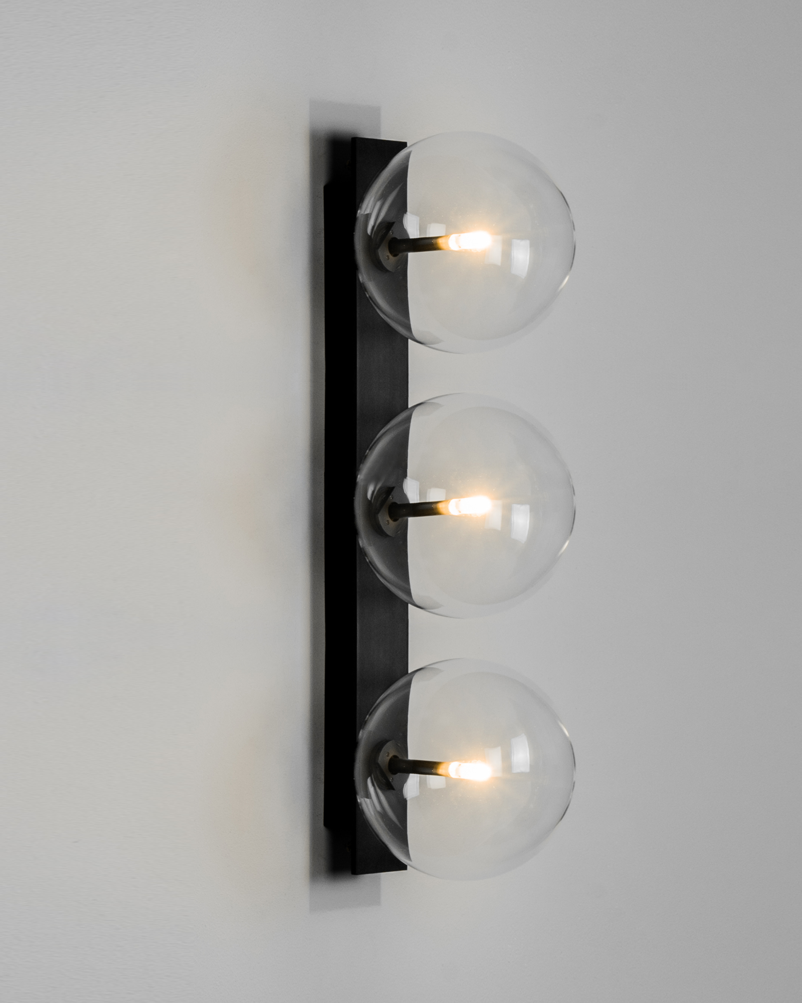 Schwung - Lighting - Oslo Dreifachleuchte aus Metall und