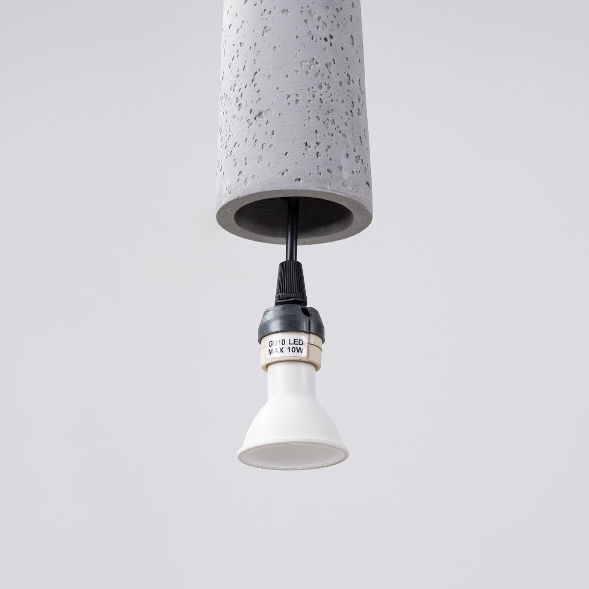 Beton - Pendelleuchte Beton grau im konischen Design