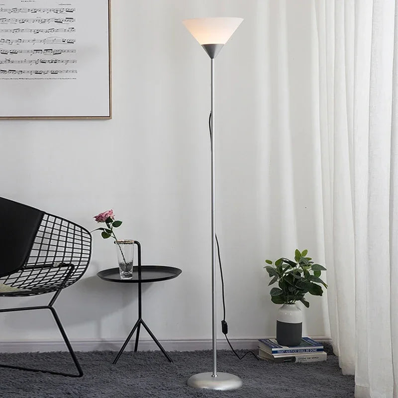 LumiArc - minimalistische LED-Stehleuchte