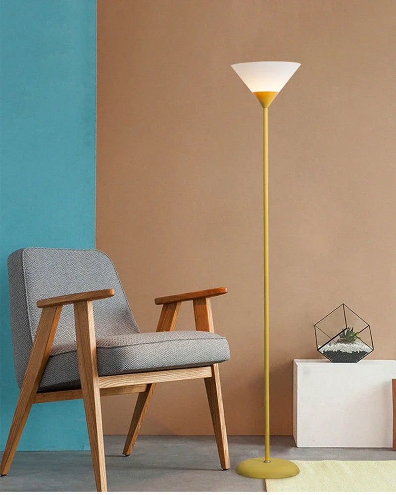LumiArc - minimalistische LED-Stehleuchte