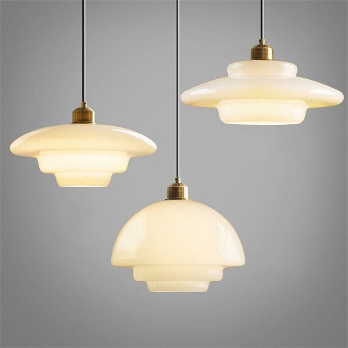 Aurela - Elegante Pendelleuchte aus weißem Glas – Zeitloses