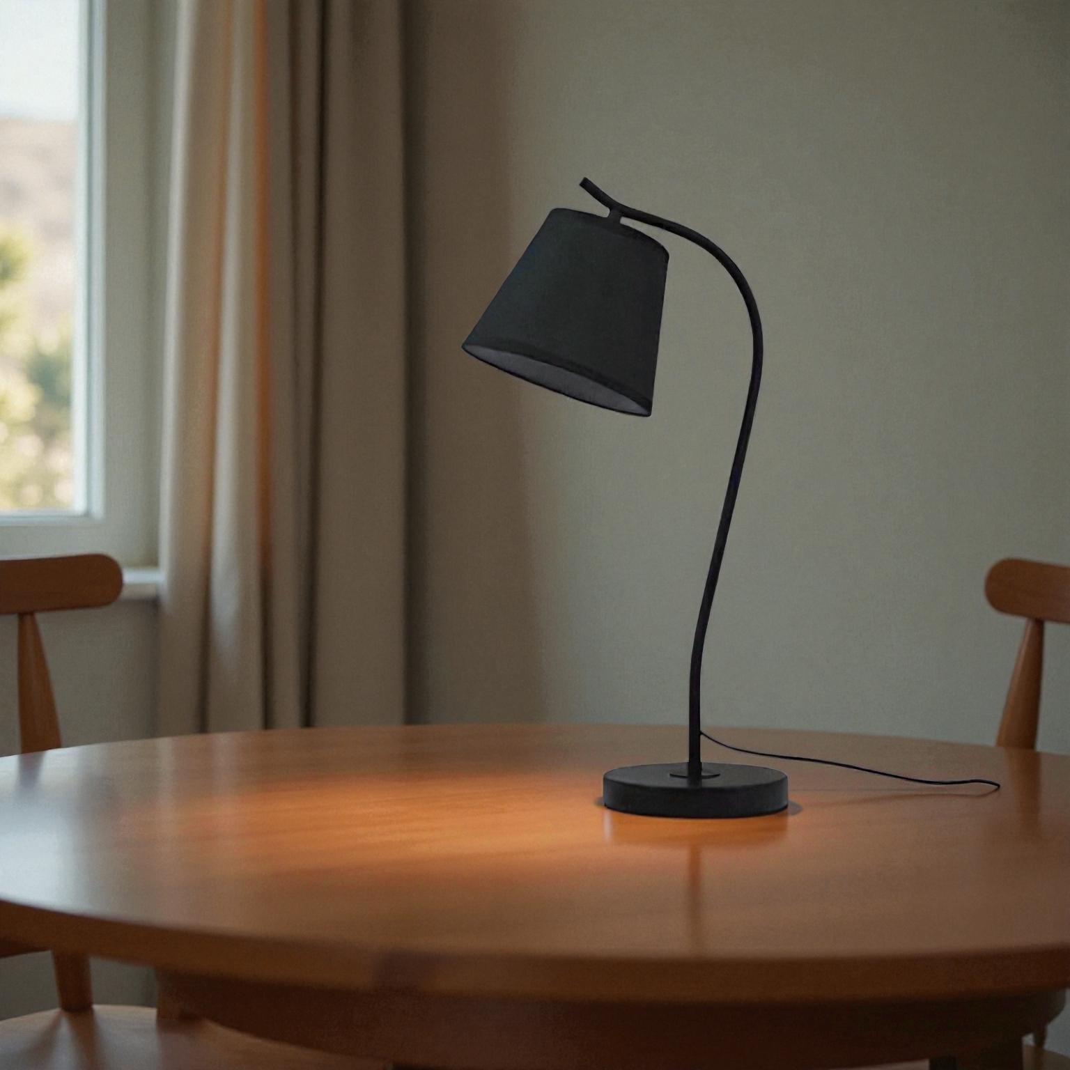 LED-Tischlampe für Schreibtisch und Innenbereich