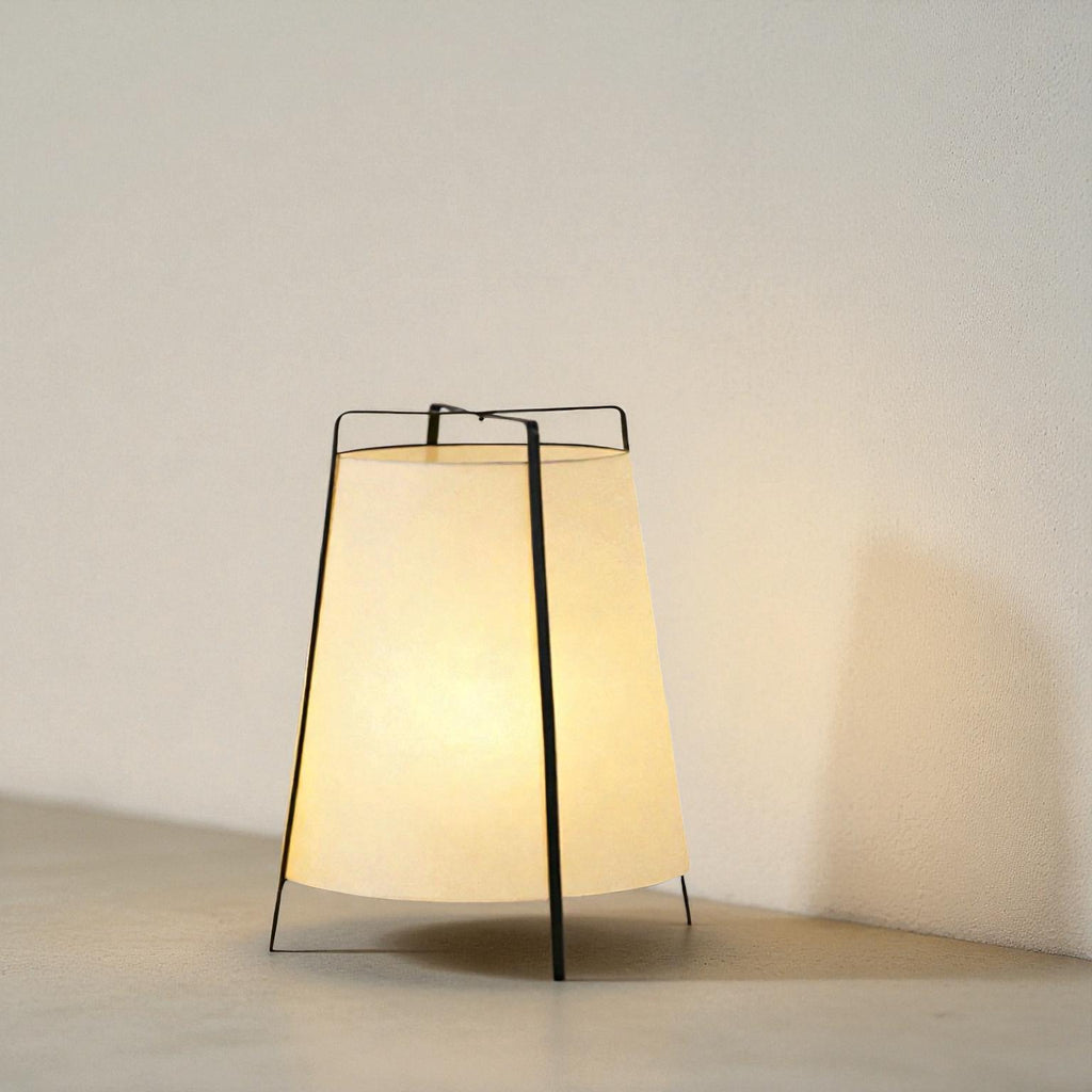 LED-Tischlampe mit Stoffschirm für warmes und sanftes Stimmungslicht