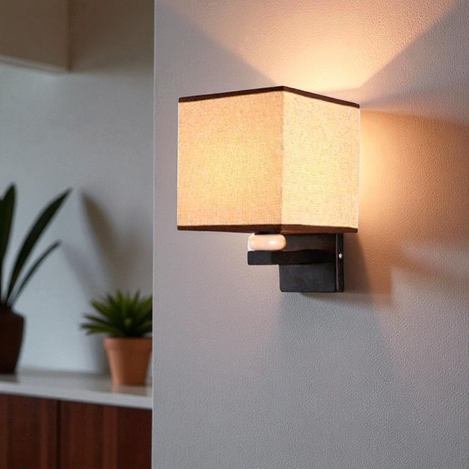 LED-Wandleuchte mit kubischem Design für den Innenbereich