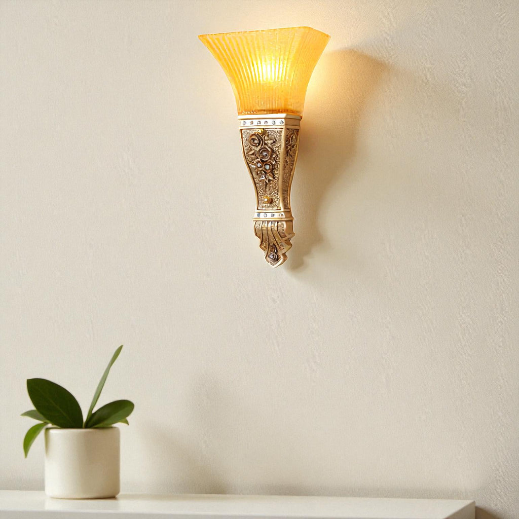 Europäische Wandleuchte aus Glas und Harz für elegante, künstlerische Beleuchtung