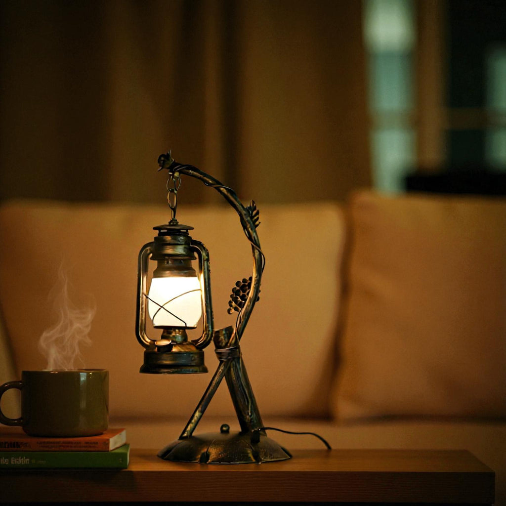 Moderne industrielle Tischlampe mit Opalglasschirm für elegante Innenbeleuchtung