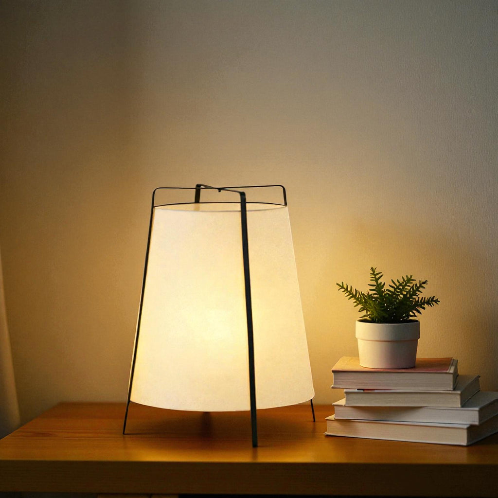 LED-Tischlampe mit Stoffschirm für warmes und sanftes Stimmungslicht