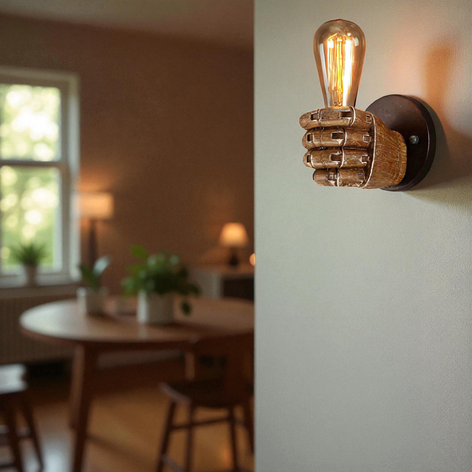 Industrielle Wandleuchte aus Resin mit Holzoptik Rustikale Dekorbeleuchtung