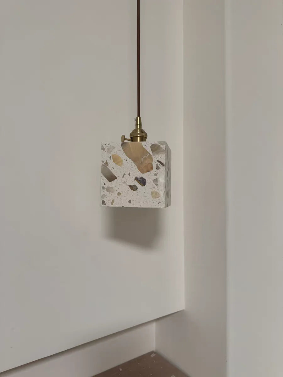 Zenita - Terrazzo-Pendelleuchte mit Kupferfassung