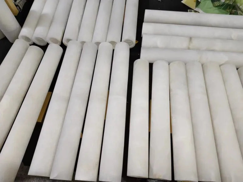 Minimalistische - Wandleuchte aus Kupfer und Marmor