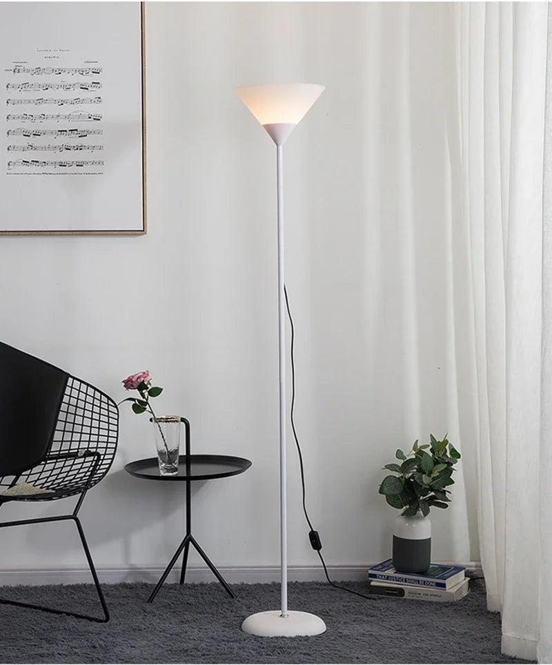 LumiArc - minimalistische LED-Stehleuchte