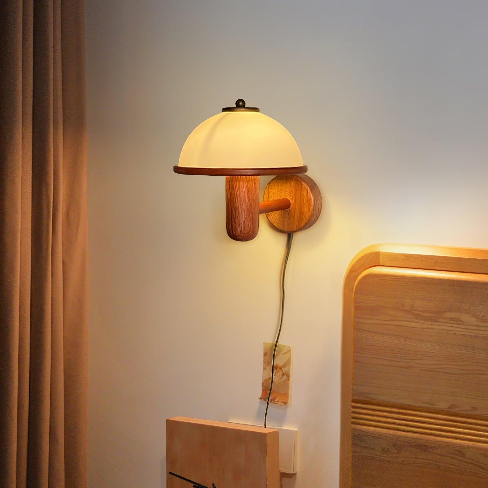 Pilzio - Holz Wandleuchte im Pilz Design