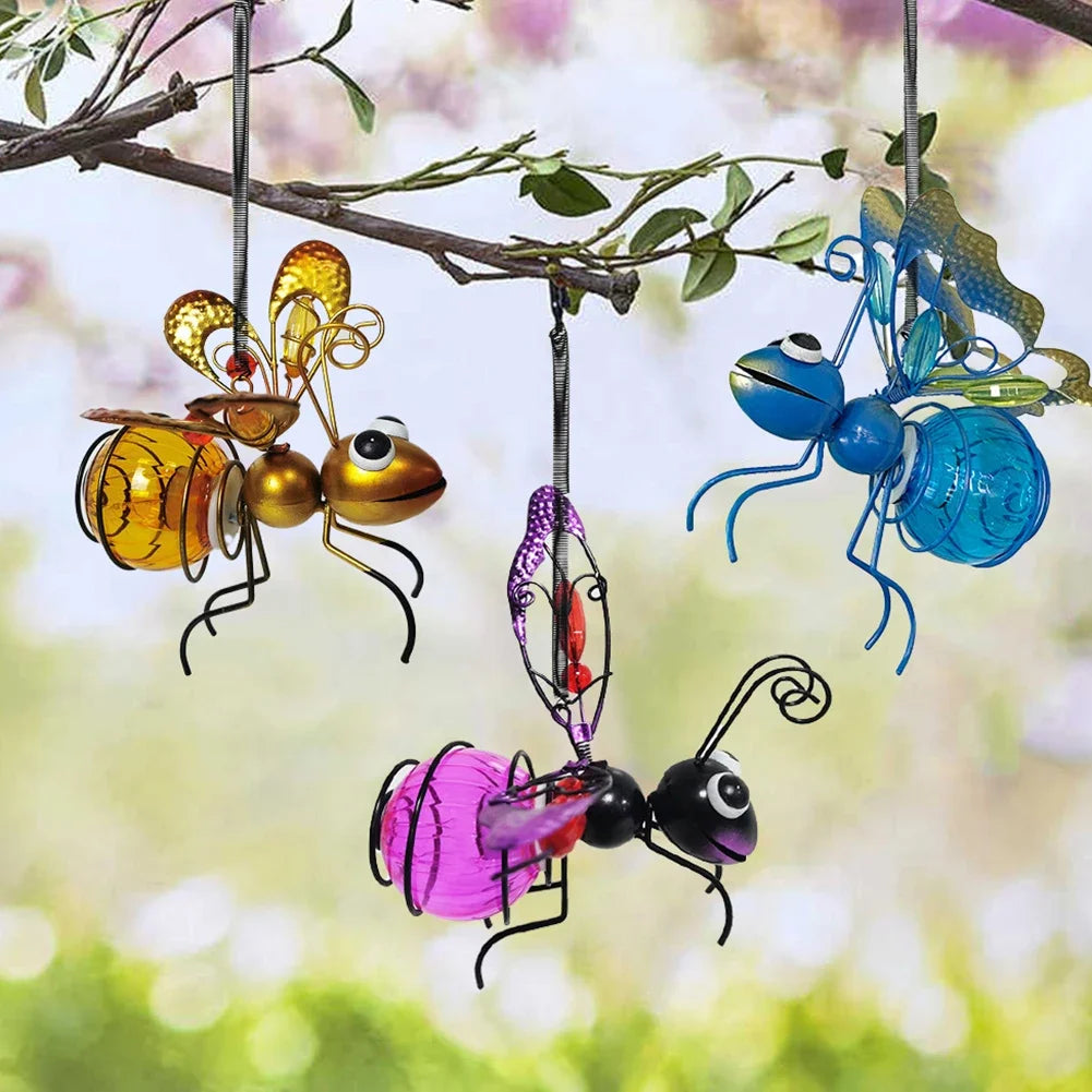 Solara - Solarbetriebene Hängeleuchte im Insekten-Design für