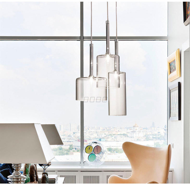 Italienische - Design-Pendelleuchte mit Glasschirmen