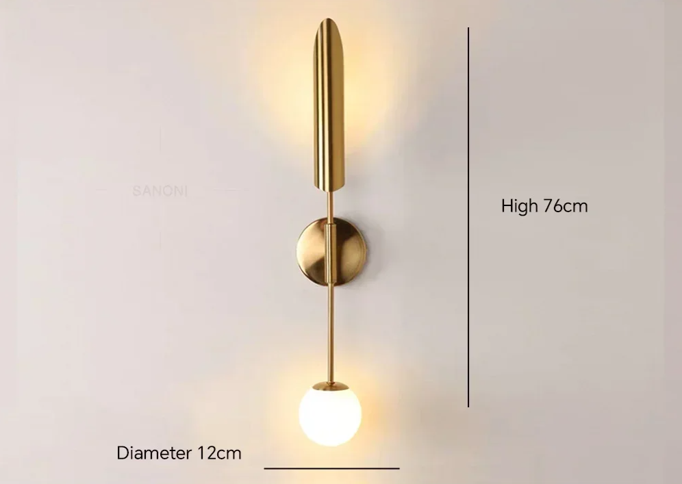 Lateralis - Goldene Wandleuchte mit klarem Glasschirm und