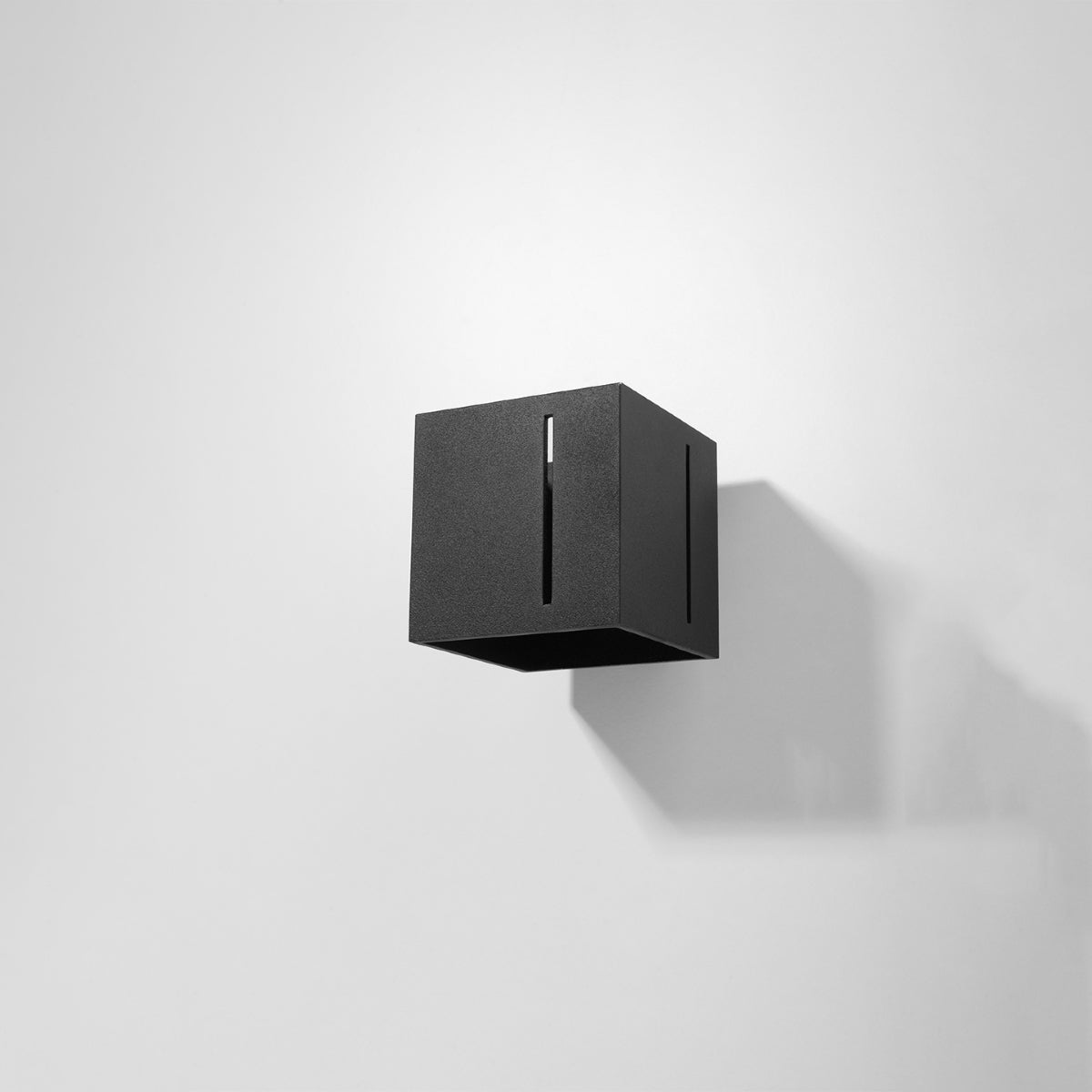 PIXAR - Wandleuchte, schwarzes Aluminium mit Perforation