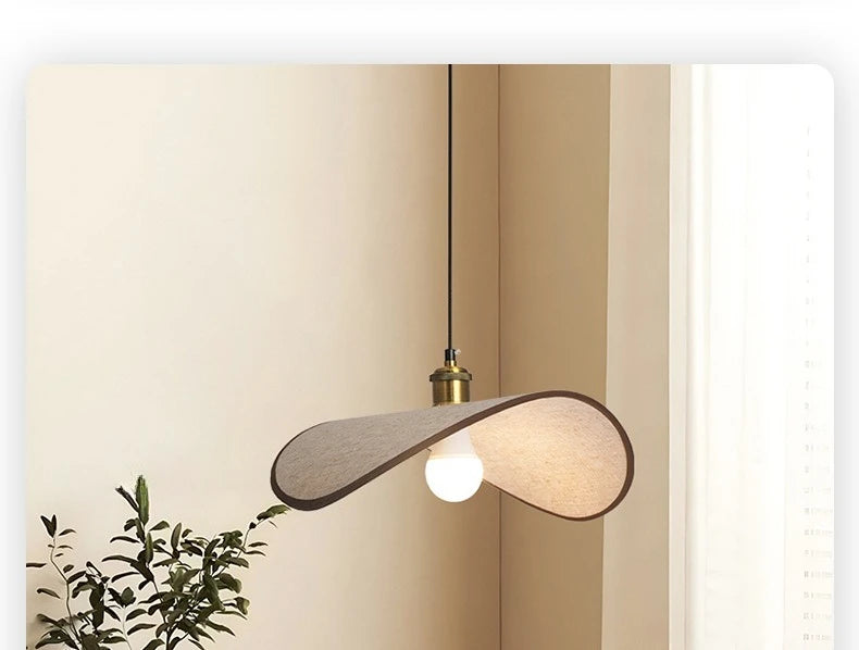 Solara - Wabi-Sabi-Strohhut-Hängeleuchte mit warmem Licht