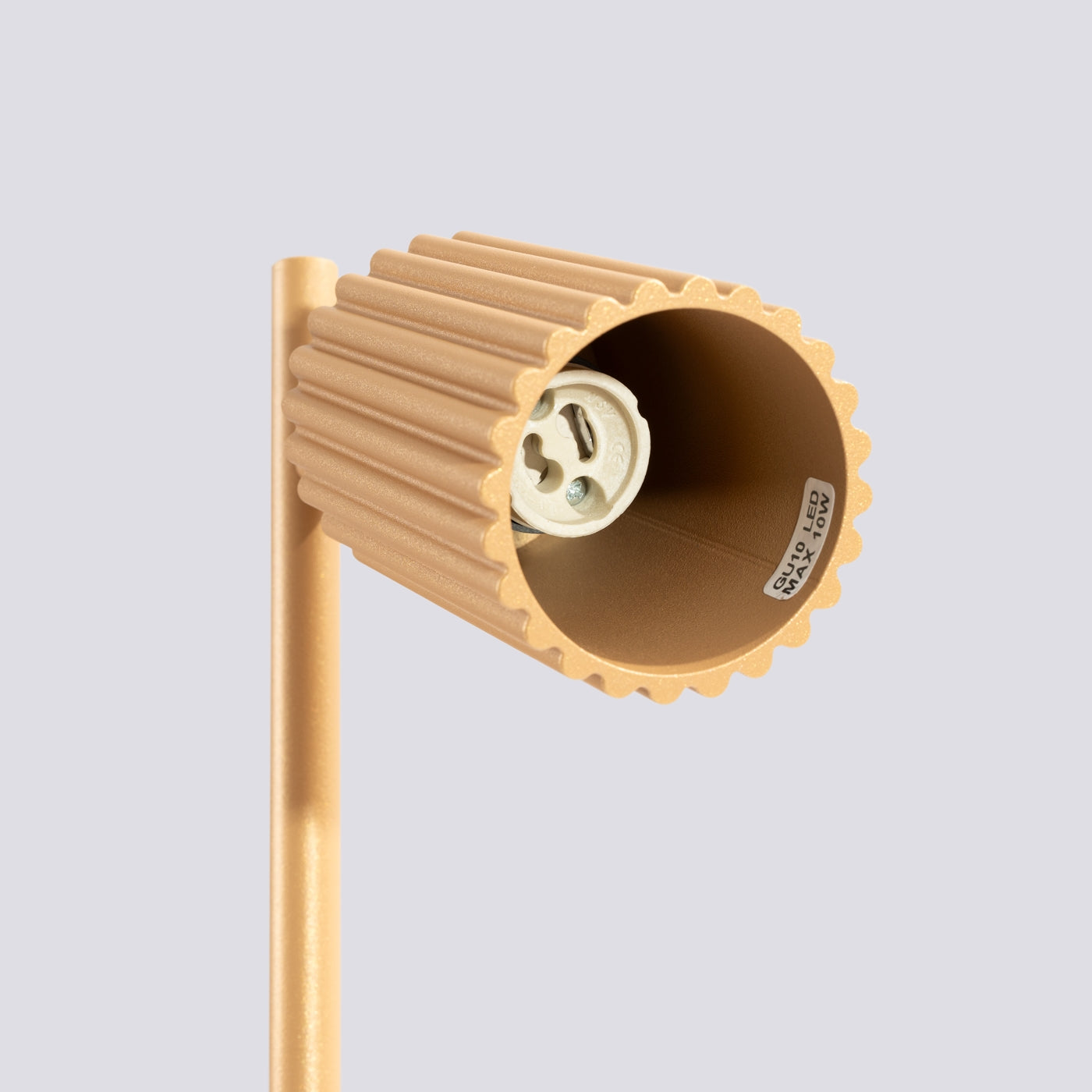 Tabora - Tischlampe goldfarben im geriffelten Röhrendesign