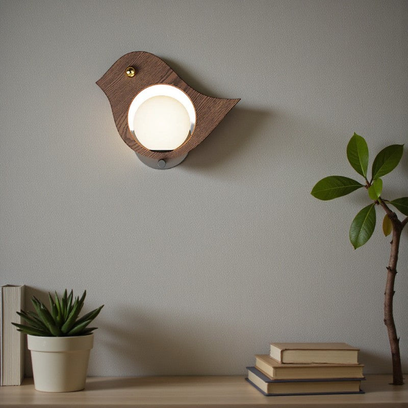Vogelinspirierte Wandleuchte aus Massivholz mit LED für Stilvolle Innenbeleuchtung