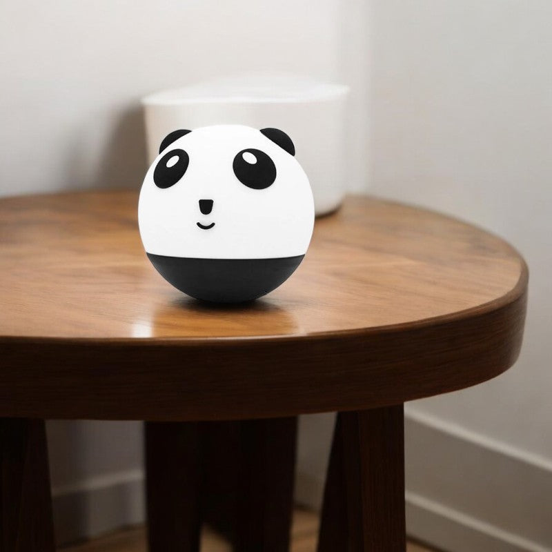 Panda förmiges LED Nachtlicht aus Silikon mit klassischem Design für stimmungsvolle Innenbeleuchtung
