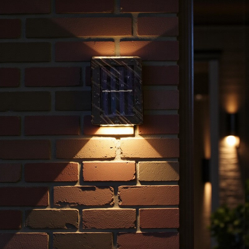 Solarbetriebene Wandleuchte mit Up-and-Down-Licht für Außenbeleuchtung