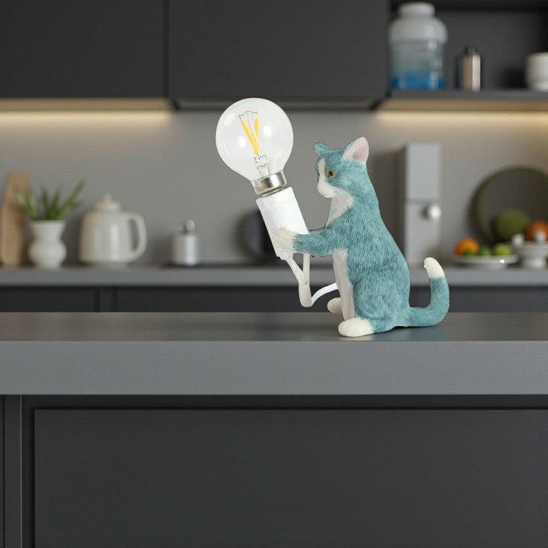 Niedliche Katzenfiguren Tischlampe mit verspieltem Design und dekorativem Akzent