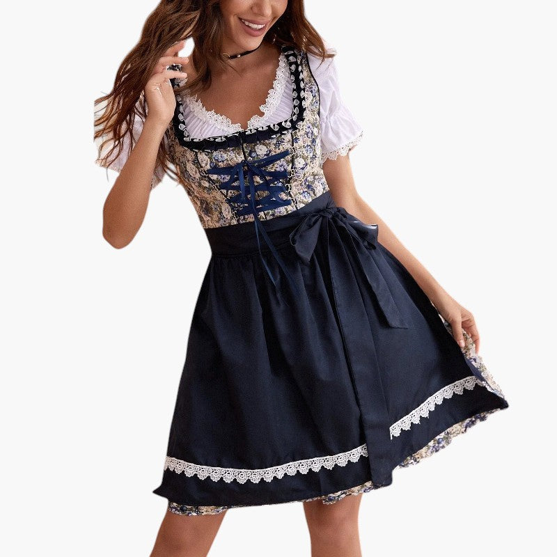 Elegantes Dirndlkleid für Damen mit Schürze