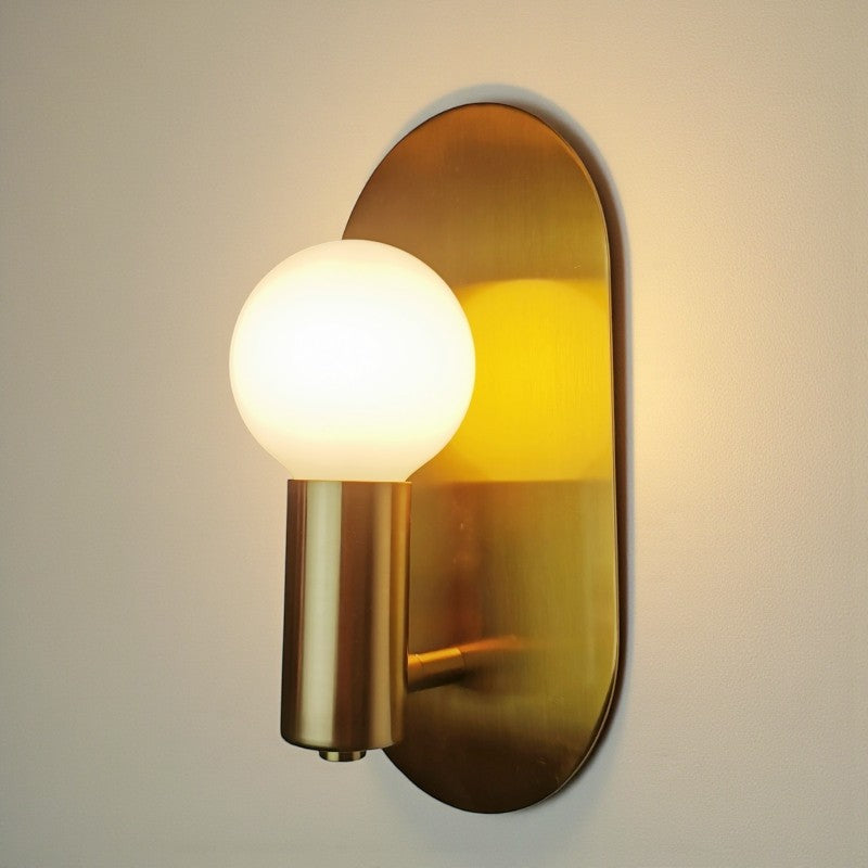 LED-Wandleuchte mit Kugeldesign und Plattenbasis